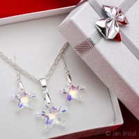 Produktová fotografie - dárková sada s přívěsky Swarovski Elements, mořská hvězda, crystal AB (© Jan Jirouš)
